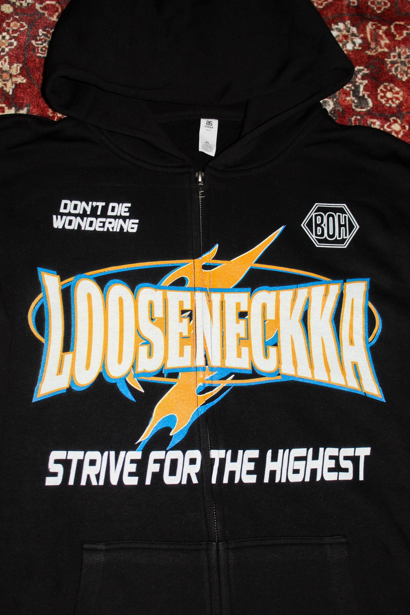 Looseneckka Zipup
